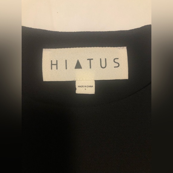 Hiatus black bungee cord top, dressy or casual, L - Picture 3 of 10